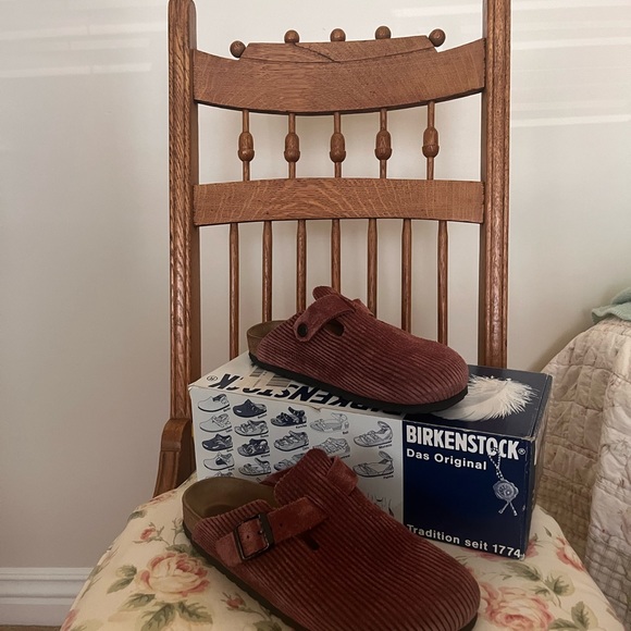 SOLD Birkenstock Boston - Corduroy Suede Berry - Picture 4 of 5